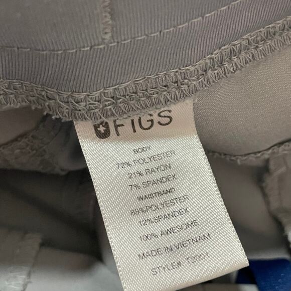 Figs Men's Axim Cargo Scrub Pants - Gray - Small - Picture 12 of 16